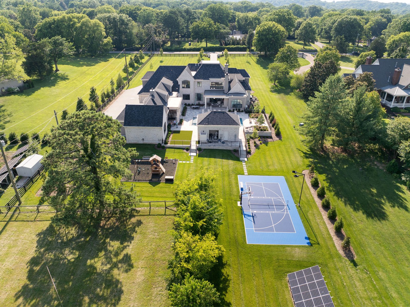 Premium outdoor court