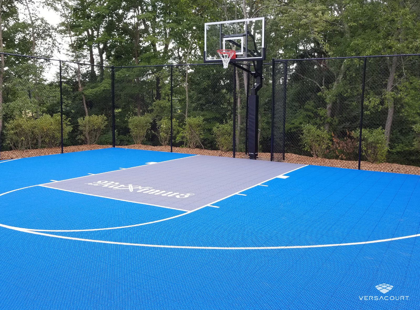 Custom-painted court